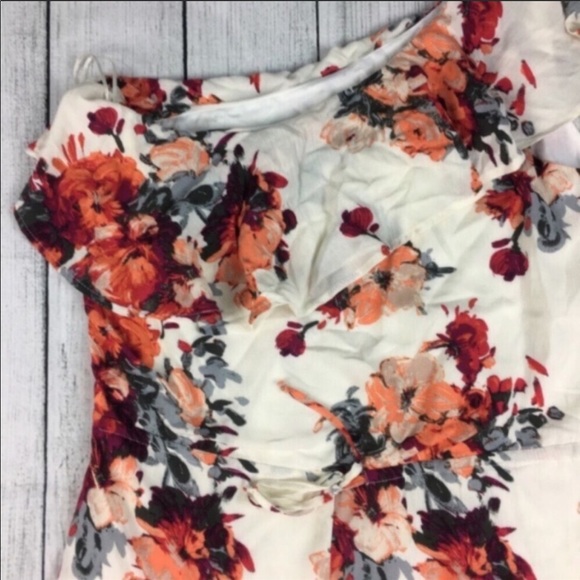 One shoulder floral print romper - Picture 4 of 7